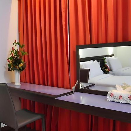 The Color Hotel Хатъяй Экстерьер фото