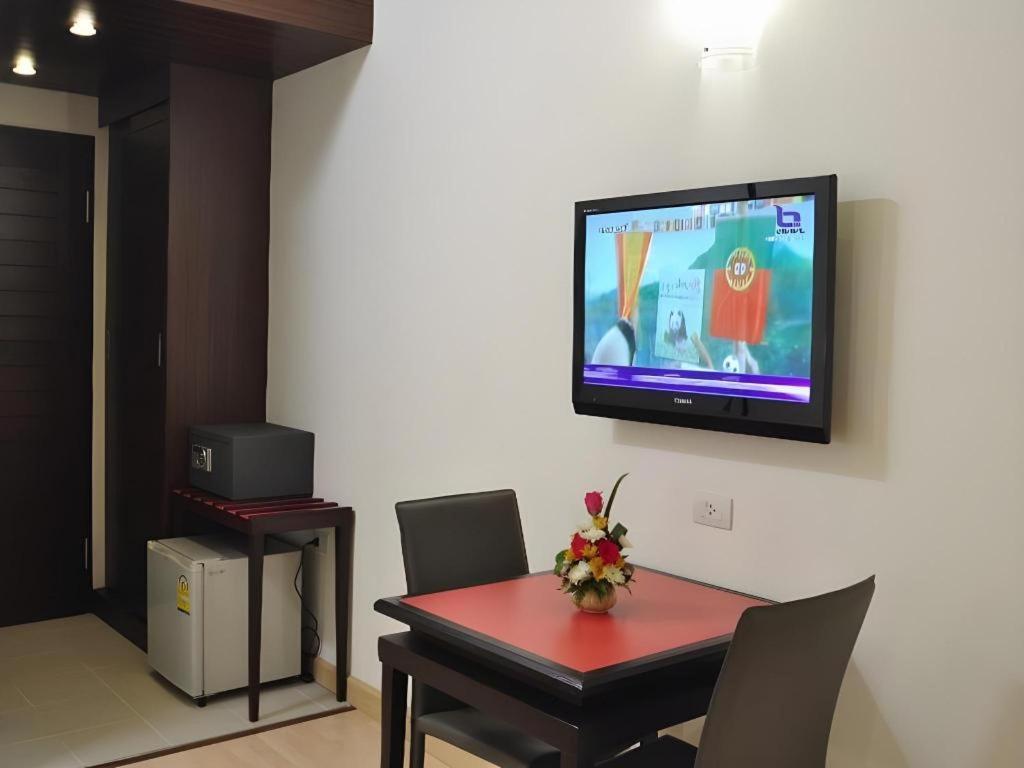 The Color Hotel Хатъяй Экстерьер фото