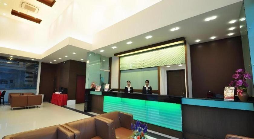 The Color Hotel Хатъяй Экстерьер фото