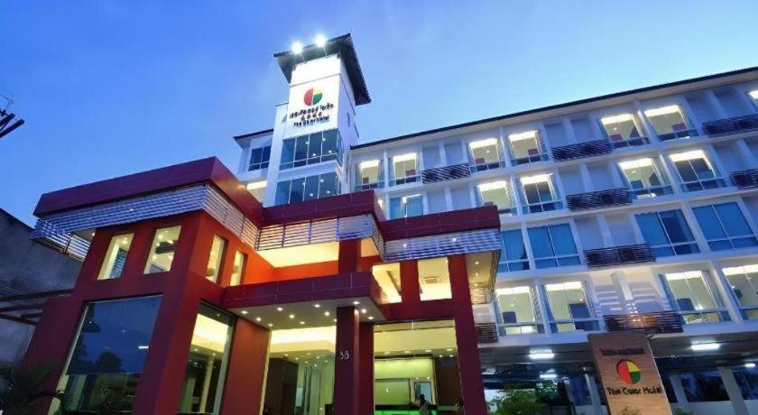 The Color Hotel Хатъяй Экстерьер фото