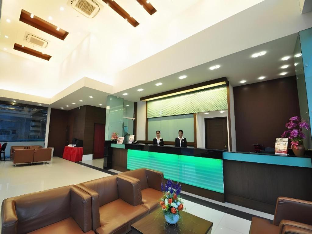 The Color Hotel Хатъяй Экстерьер фото